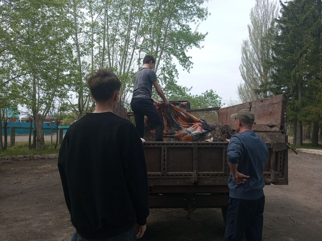 Акция «Чистый памятник».